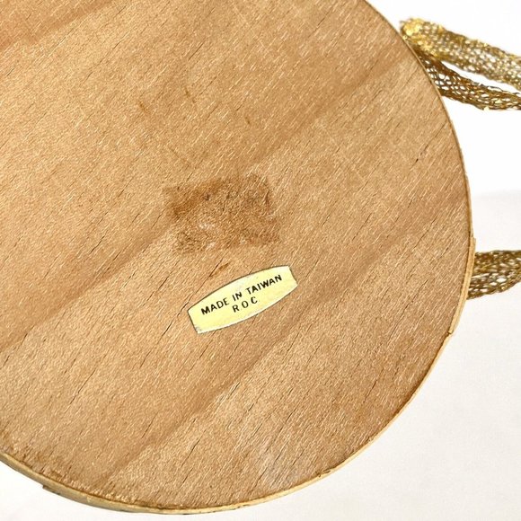 Santa Surprise Gift Box Ornament Lightweight Balsa Wood Musical Notes 3” - Picture 6 of 7